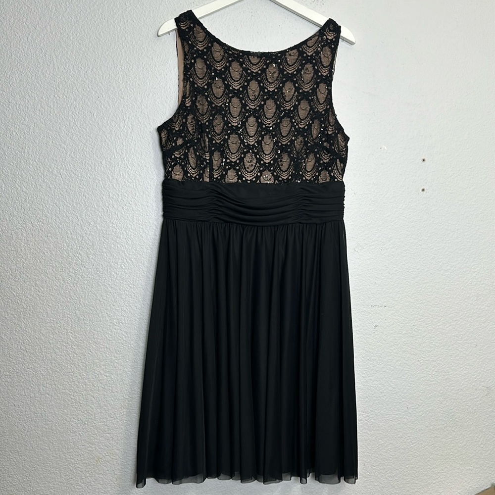 JH Evenings Women's Size 16 Black Lace Sequin Sleeveless‎ Short Cocktail Dress